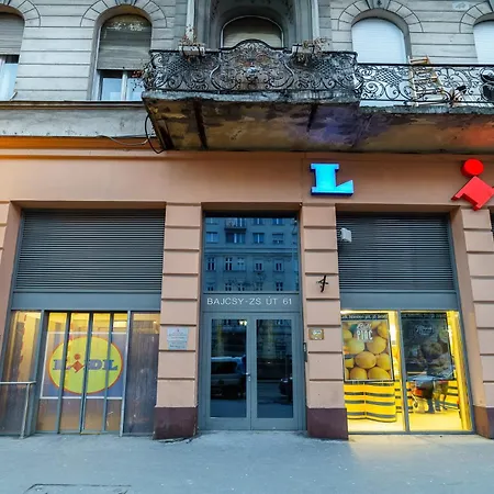 Cityscape Budget Nyugati Apartment Budapest